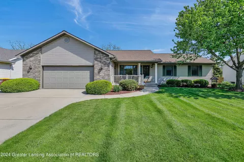 727 Fieldview Dr, Grand Ledge, MI 48837 photo 2