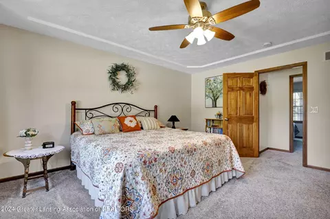 727 Fieldview Dr, Grand Ledge, MI 48837 photo 18