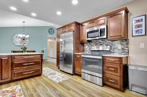 727 Fieldview Dr, Grand Ledge, MI 48837 photo 10