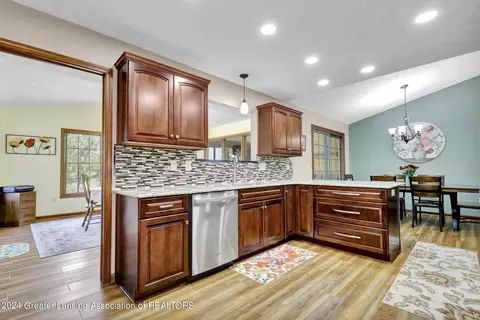 727 Fieldview Dr, Grand Ledge, MI 48837 photo 8
