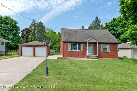 630 Stoner Rd, Lansing, MI 48917