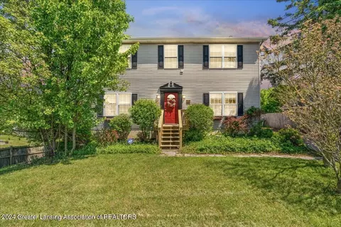 1652 Coolidge Rd, East Lansing, MI 48823