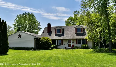 6315 Holt Rd, Holt, MI 48842