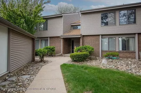 1042 Grenoble Ln UNIT C, Lansing, MI 48917