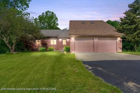16916 Ingersoll Rd, Lansing, MI 48906