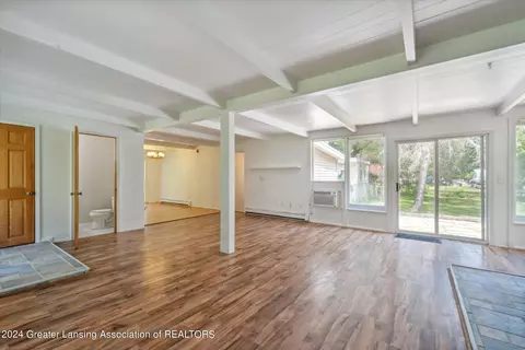 Living - 10 E Sherwood Rd, Williamston, MI 48895 photo 5 of 7