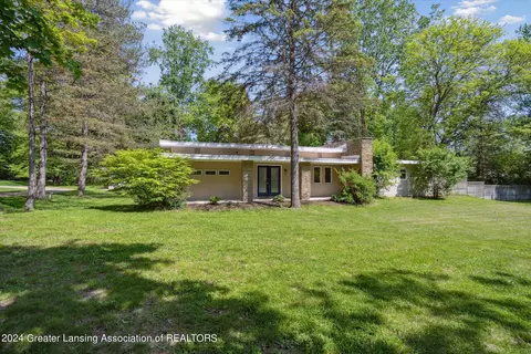 Exterior - 10 E Sherwood Rd, Williamston, MI 48895 photo 13 of 24