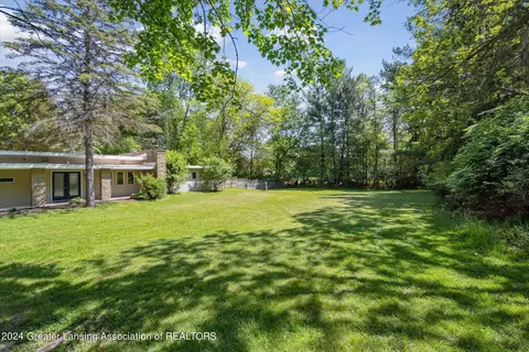 Exterior - 10 E Sherwood Rd, Williamston, MI 48895 photo 1 of 24