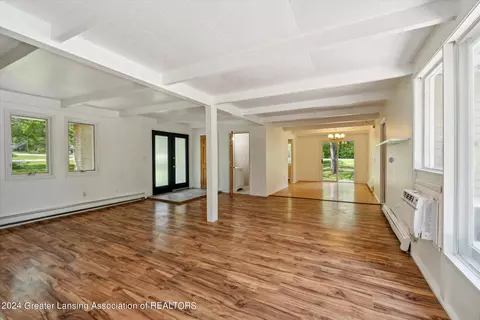Living - 10 E Sherwood Rd, Williamston, MI 48895 photo 4 of 7