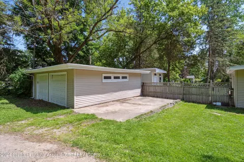 Exterior - 10 E Sherwood Rd, Williamston, MI 48895 photo 9 of 24