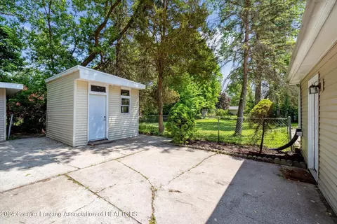 Exterior - 10 E Sherwood Rd, Williamston, MI 48895 photo 8 of 24