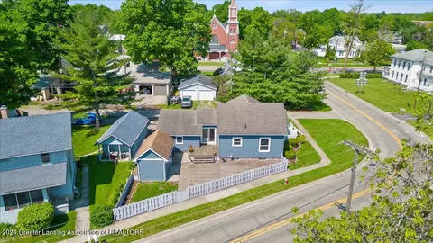 View/Area - 108 E Broad St, Eaton Rapids, MI 48827 photo 2 of 9