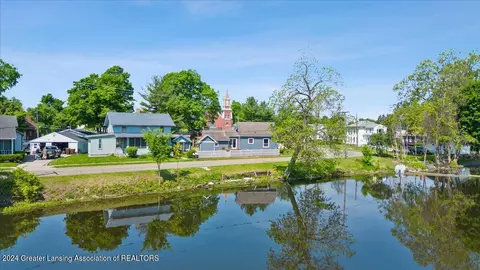 View/Area - 108 E Broad St, Eaton Rapids, MI 48827 photo 3 of 9