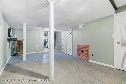 Entry Way - 108 E Broad St, Eaton Rapids, MI 48827 photo 4 of 4