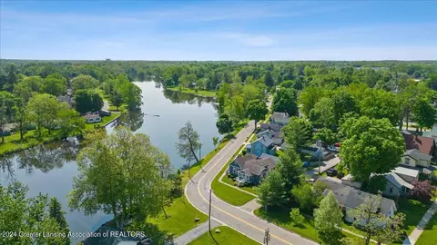 View/Area - 108 E Broad St, Eaton Rapids, MI 48827 photo 7 of 9