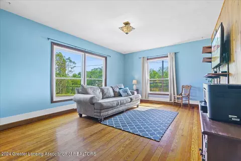 Living - 108 E Broad St, Eaton Rapids, MI 48827 photo 1 of 1