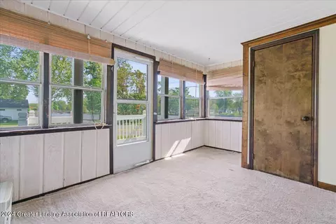 Exterior - 108 E Broad St, Eaton Rapids, MI 48827 photo 3 of 8
