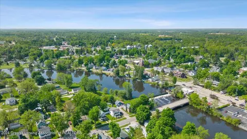View/Area - 108 E Broad St, Eaton Rapids, MI 48827 photo 9 of 9