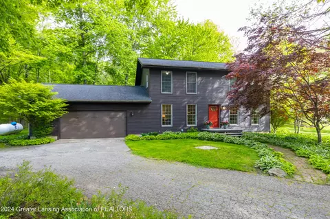5990 Zimmer Rd, Williamston, MI 48895