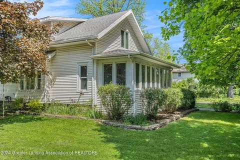 3516 Munson St, Lansing, MI 48917 photo 2