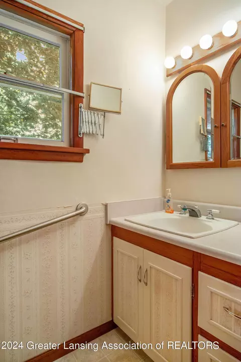 3516 Munson St, Lansing, MI 48917 photo 14