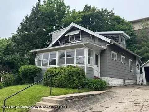 235 Hillcrest Ave, East Lansing, MI 48823