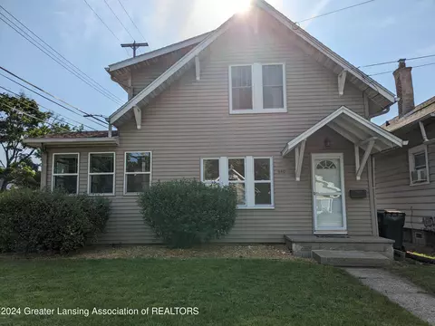640 N Magnolia Ave, Lansing, MI 48912