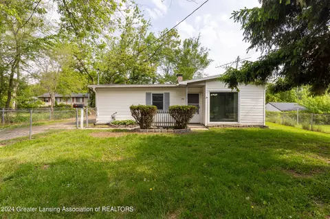 830 Dornell Ave, Lansing, MI 48910