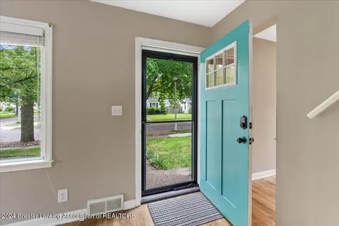 Entry Way - 2211 Devonshire Ave, Lansing, MI 48910 photo 1 of 2
