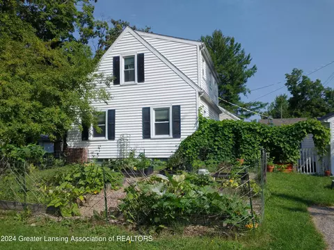 Exterior - 2211 Devonshire Ave, Lansing, MI 48910 photo 11 of 13