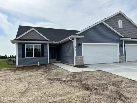 1462 Superior Dr #25, Saint Johns, MI 48879