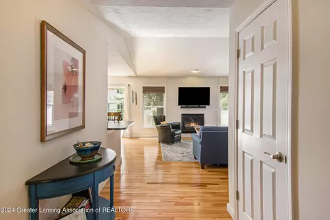 Entry Way - 5288 Haversham Dr, Haslett, MI 48840 photo 1 of 4