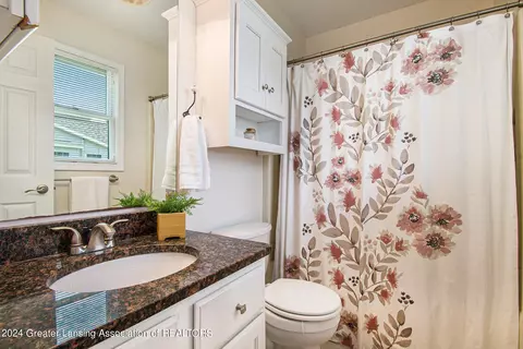 Bath - 5288 Haversham Dr, Haslett, MI 48840 photo 1 of 2
