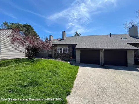 918 Timber Creek Dr #19, Grand Ledge, MI 48837