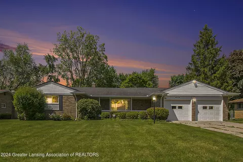 4814 River Ridge Dr, Lansing, MI 48917