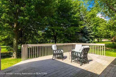 Exterior - 3580 Chippendale Dr, Okemos, MI 48864 photo 5 of 7