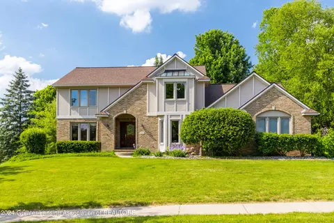 3580 Chippendale Dr, Okemos, MI 48864
