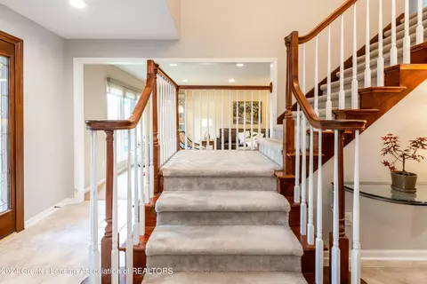 Entry Way - 3580 Chippendale Dr, Okemos, MI 48864 photo 8 of 11