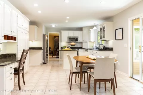 Kitchen - 3580 Chippendale Dr, Okemos, MI 48864 photo 3 of 5