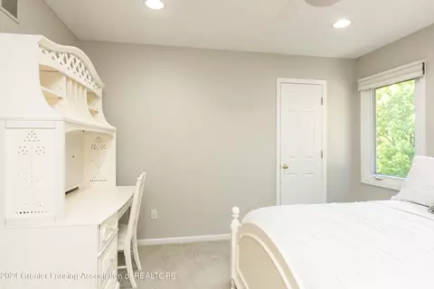 Bedroom - 3580 Chippendale Dr, Okemos, MI 48864 photo 4 of 9