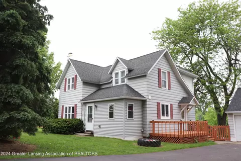 3707 E Clark Rd, Bath, MI 48808