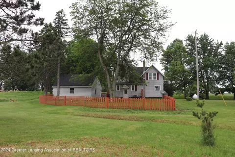 Exterior - 3707 E Clark Rd, Bath, MI 48808 photo 2 of 3
