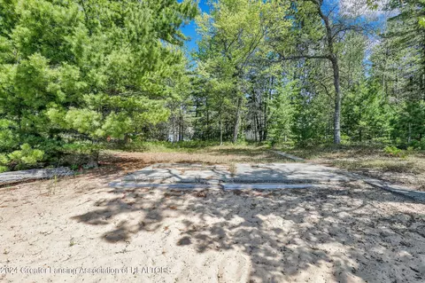 Exterior - 200 Flag Point Dr, Roscommon, MI 48653 photo 6 of 6