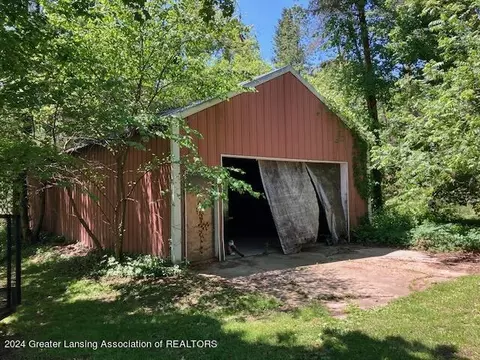6865 Nixon Rd, Charlotte, MI 48813