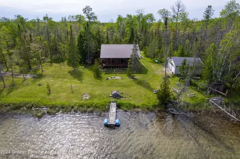 6328 Truscott Dr, Cheboygan, MI 49721