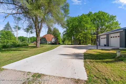 6181 E Price Rd, Saint Johns, MI 48879 photo 3