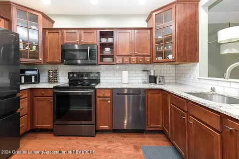 Kitchen - 5704 Shaw St #4, Haslett, MI 48840 photo 1 of 3