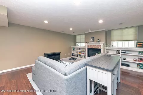 Living - 5704 Shaw St #4, Haslett, MI 48840 photo 4 of 4
