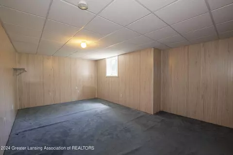 10098 Deblind Cir, Dimondale, MI 48821 photo 18