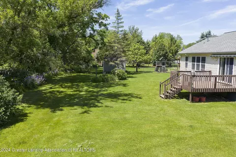 10098 Deblind Cir, Dimondale, MI 48821 photo 29